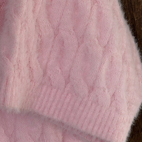 Cyrus ULTRA Soft Pink Cable Knit Sweater size L NWT - Picture 5 of 11